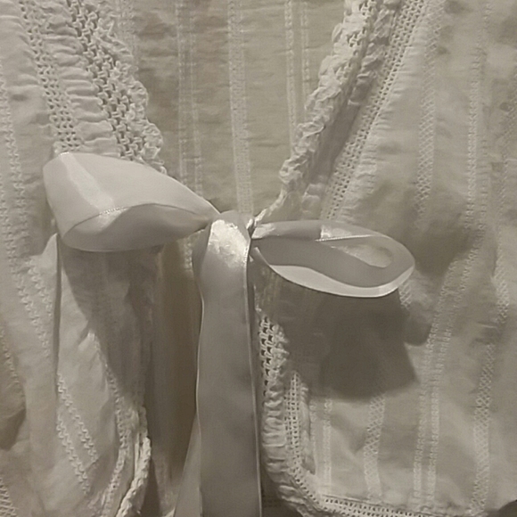 Top - Picture 3 of 4